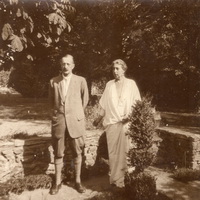 Императорская Чета в саду Кер Аргонид. 1933 г.