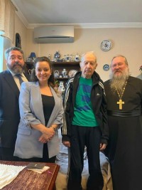 2022-02-16 Tsesarevich George of Russia and Princess Victoria Romanovna Visited the Oldest Chess Grand Master in the World, Iurii Lvovich Averbakh, Congratulating Him on his 100th Birthday